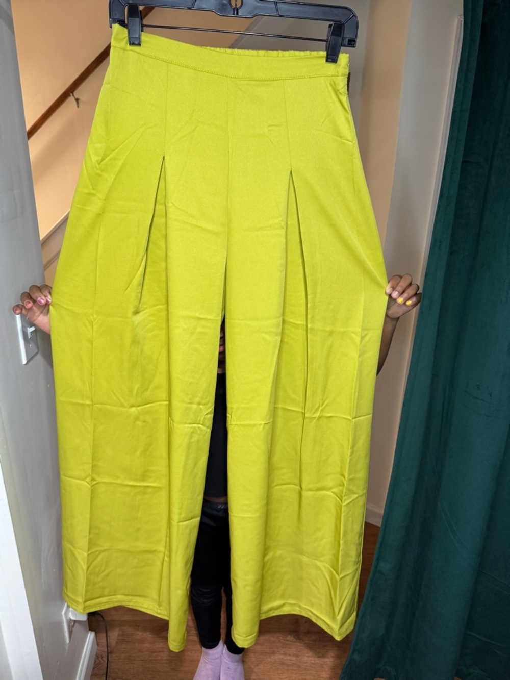 Wide-Leg High-Waist Pants in Lime Green